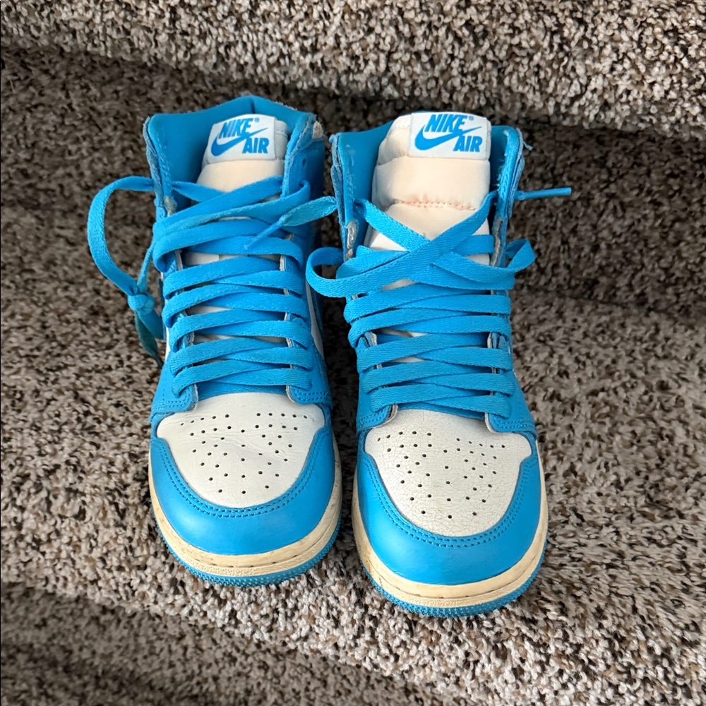 Jordan Kids Sneakers in Blue and Cream